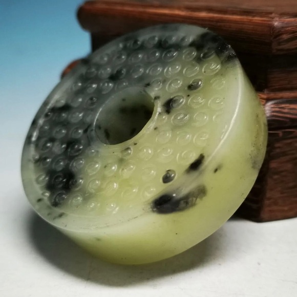 Ancient Natural Nephrite Jade AMAZING ARTISTIC Handcarved Circular - Picture 3 of 9